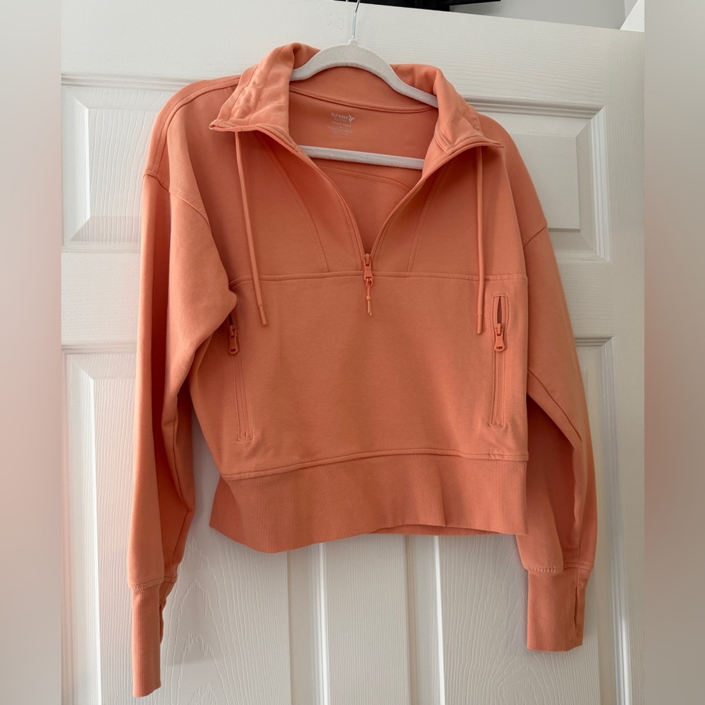 Old Navy Women's Coral Active Fleece. Never worn